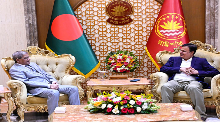 বগুড়ায় উন্নয়ন প্রকল্পের অগ্রগতি, সহযোগিতার আশ্বাস রাষ্ট্রপতির